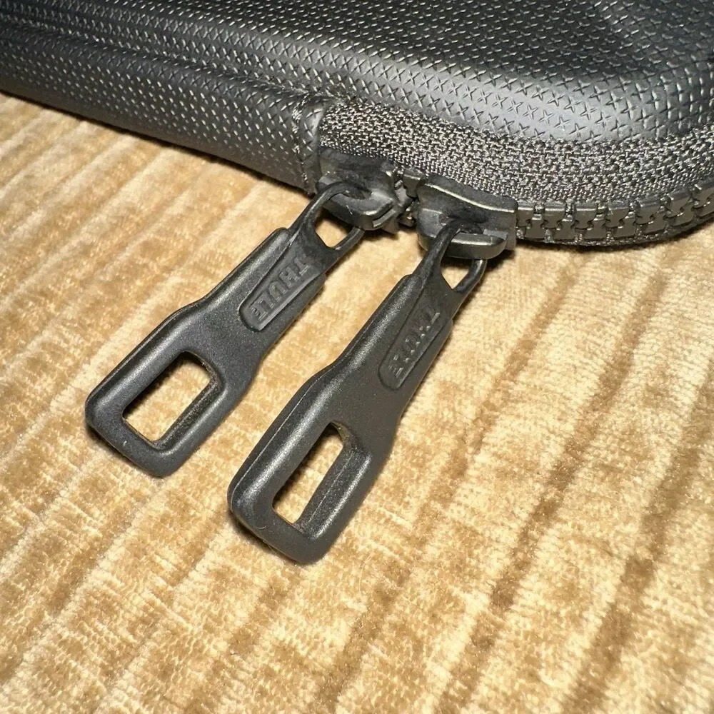 Thule Gauntlet Laptop Sleeve Case for  14